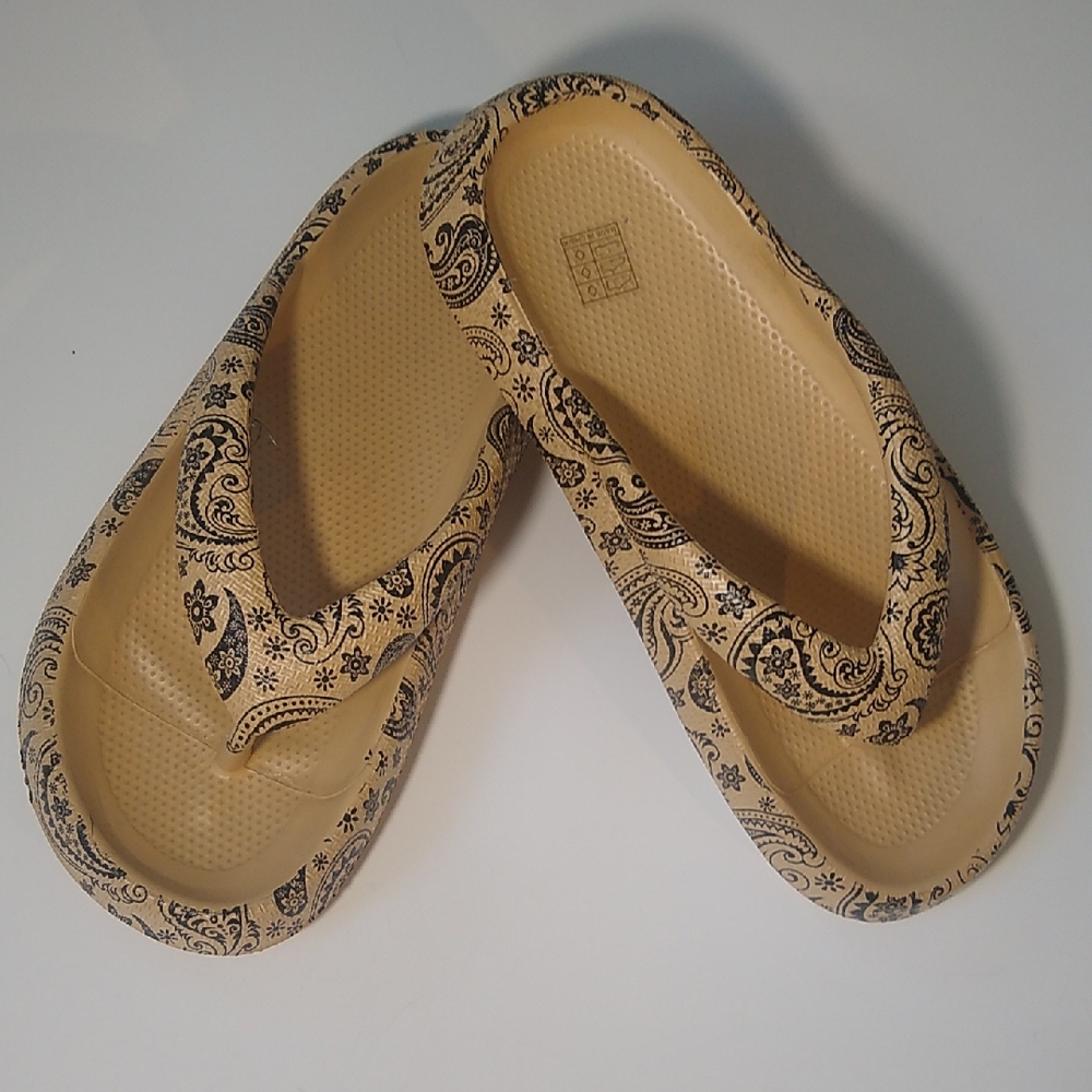 Paisley Print Tan Flip-Flops